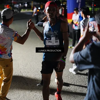 Runner Photo 7880800
