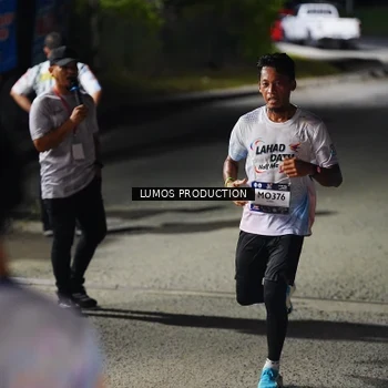 Runner Photo 7880812
