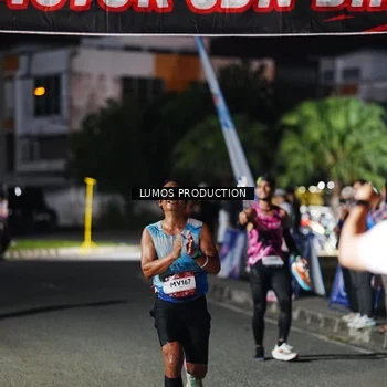 Runner Photo 7881101