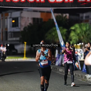 Runner Photo 7881105