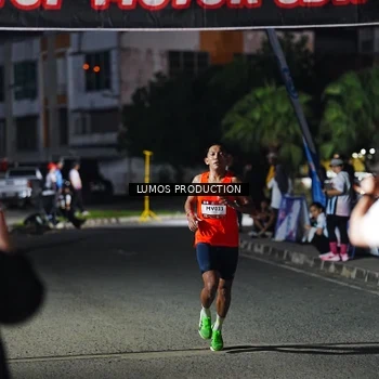 Runner Photo 7881133