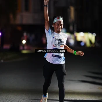 Runner Photo 7881591