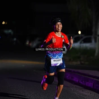 Runner Photo 7881891