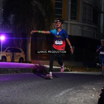 Runner Photo 7882023
