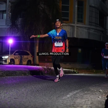 Runner Photo 7882030