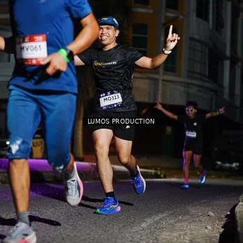Runner Photo 7882045