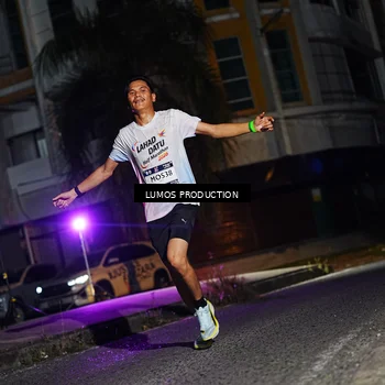 Runner Photo 7882075