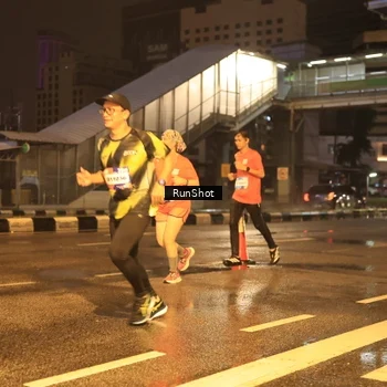 Runner Photo 7882147