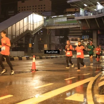 Runner Photo 7882156