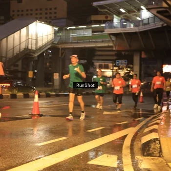 Runner Photo 7882180