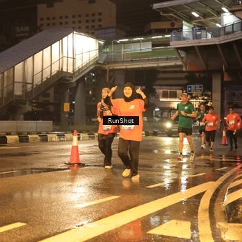 Runner Photo 7882182