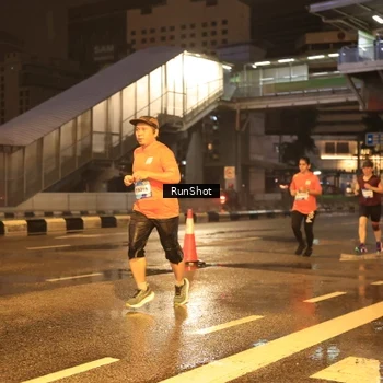 Runner Photo 7882211