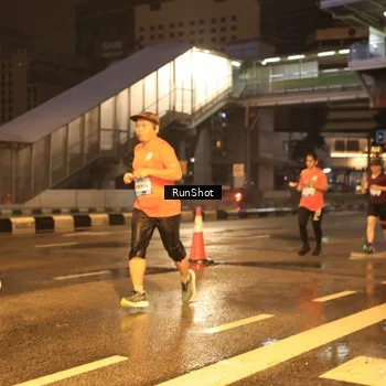 Runner Photo 7882212