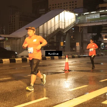 Runner Photo 7882218