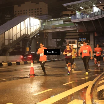 Runner Photo 7882234