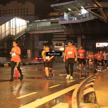 Runner Photo 7882242