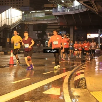 Runner Photo 7882254