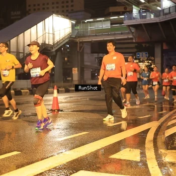 Runner Photo 7882272