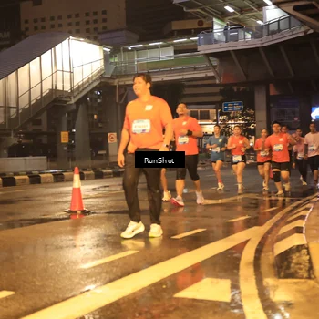 Runner Photo 7882282