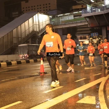 Runner Photo 7882290