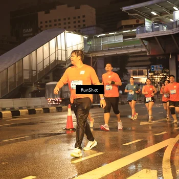 Runner Photo 7882297