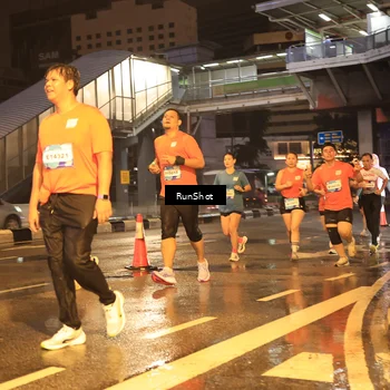 Runner Photo 7882301