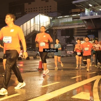 Runner Photo 7882306
