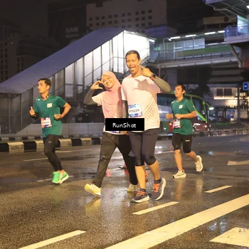 Runner Photo 7882335