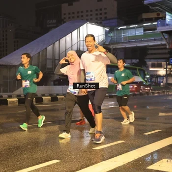 Runner Photo 7882336