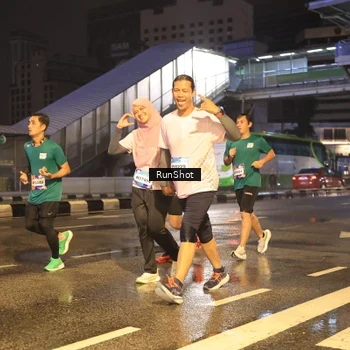 Runner Photo 7882341