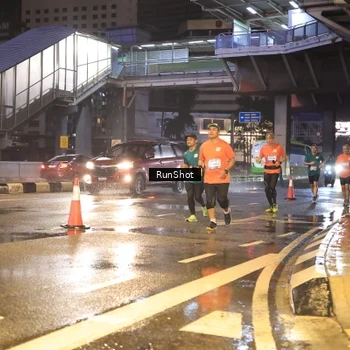 Runner Photo 7882363
