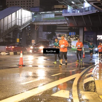 Runner Photo 7882365