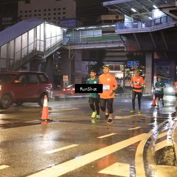 Runner Photo 7882368