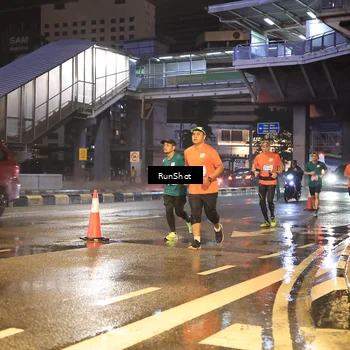 Runner Photo 7882373