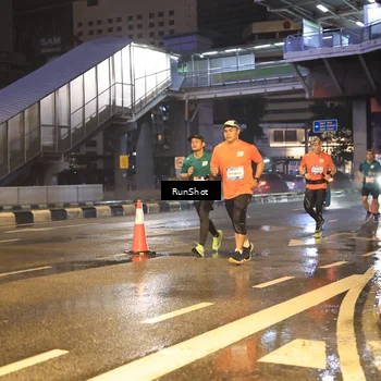 Runner Photo 7882377