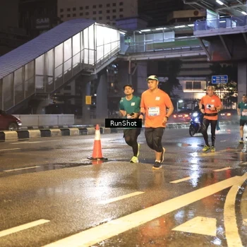 Runner Photo 7882383