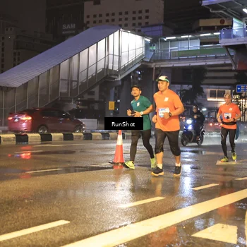 Runner Photo 7882385