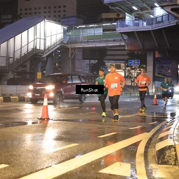 Runner Photo 7882386