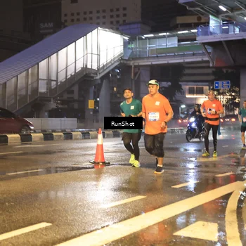 Runner Photo 7882401