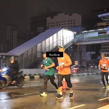 Runner Photo 7882402