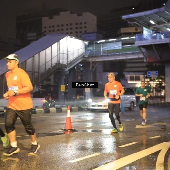 Runner Photo 7882413
