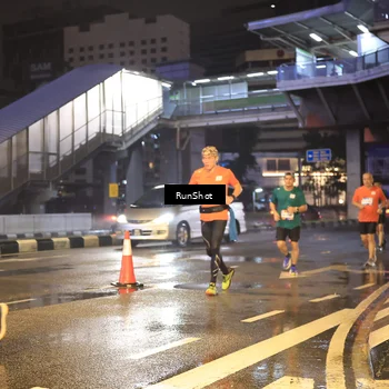 Runner Photo 7882415