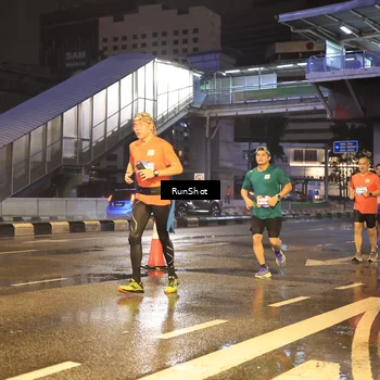 Runner Photo 7882435