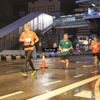 Runner Photo 7882442