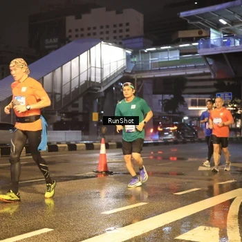 Runner Photo 7882447