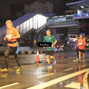 Runner Photo 7882448