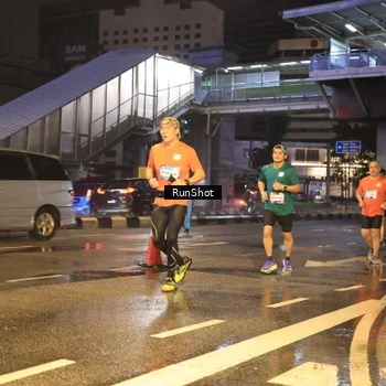 Runner Photo 7882449