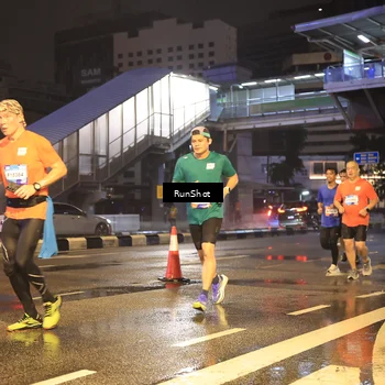 Runner Photo 7882450