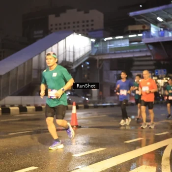 Runner Photo 7882458