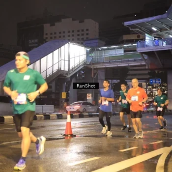 Runner Photo 7882463
